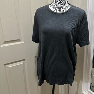 OLD navy men’s T-shirt